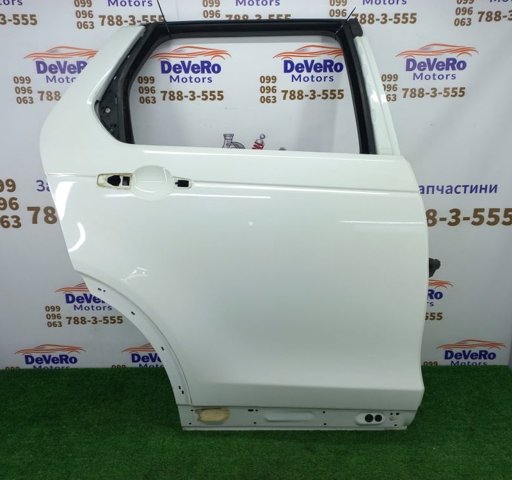 Задняя правая дверь LR061284 LAND ROVER