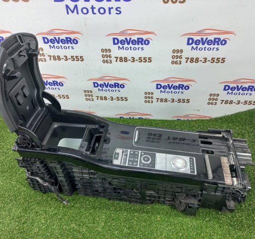 LAND ROVER LR074679 в наличии Кривой Рог