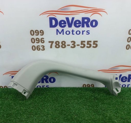 Обшивка-облицовка пятой двери LR076670 LAND ROVER