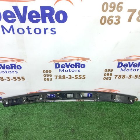 LAND ROVER LR077721 Молдинг двери багажника в наличии Каменское