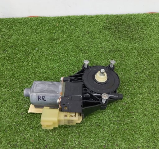 Стеклоподъемник задней правой двери LR078165 LAND ROVER