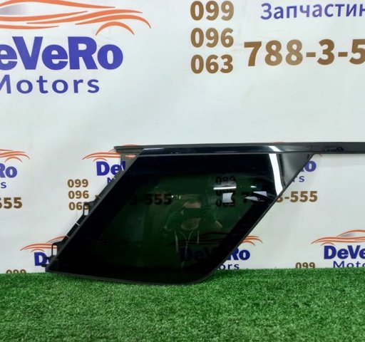 Стекло багажного отсека, правое LR078379 LAND ROVER