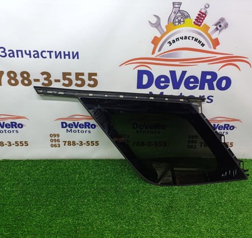 Стекло багажника, левое LR078383 LAND ROVER