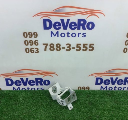 Завеса двери задней правой LR084530 LAND ROVER
