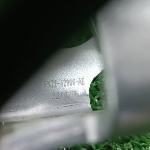 LAND ROVER LR088322 Петля двери задней правой в наличии Украина