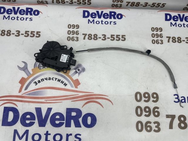 Замок крышки багажника LR090184 LAND ROVER