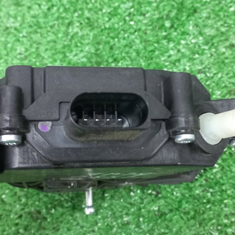 LAND ROVER LR090185 Актуатор замка багажника в наличии Николаев