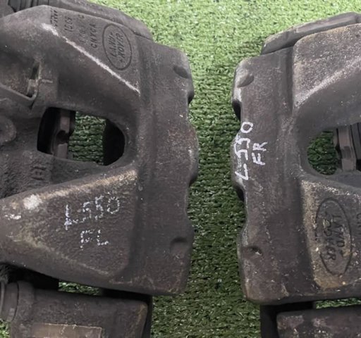 Тормозной суппорт LR091302 LAND ROVER