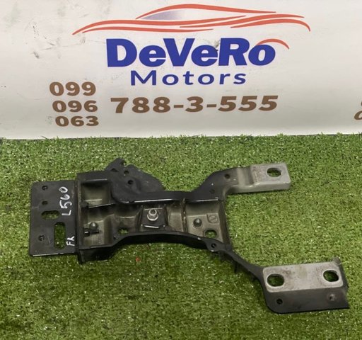 Крепление бампера переднего LR091875 LAND ROVER