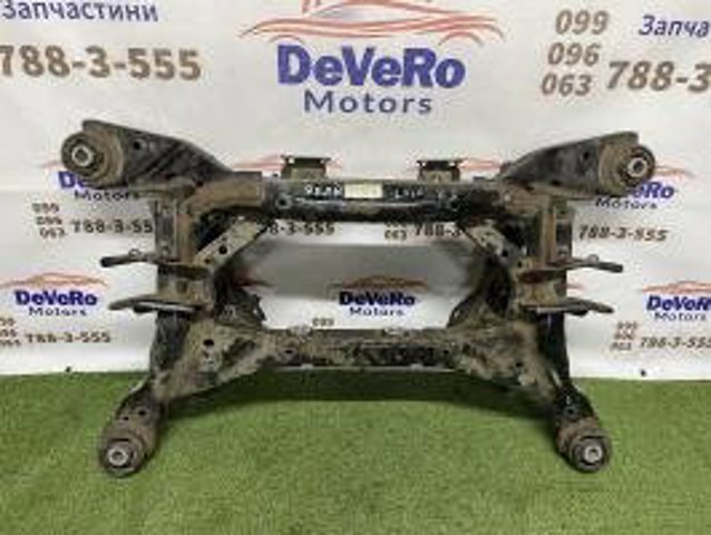Балка задней подвески, подрамник LR107816 LAND ROVER