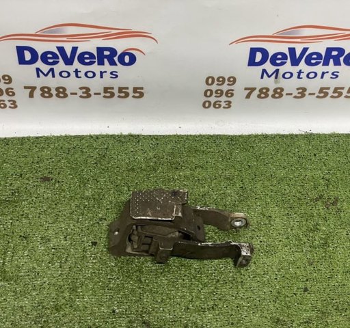 LR114070 LAND ROVER Задняя опора двигателя купить в Львов