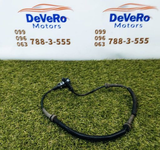 Датчик АБС (ABS) задний LR114868 LAND ROVER