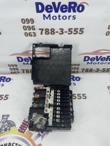Блок предохранителей и реле LR117841 LAND ROVER