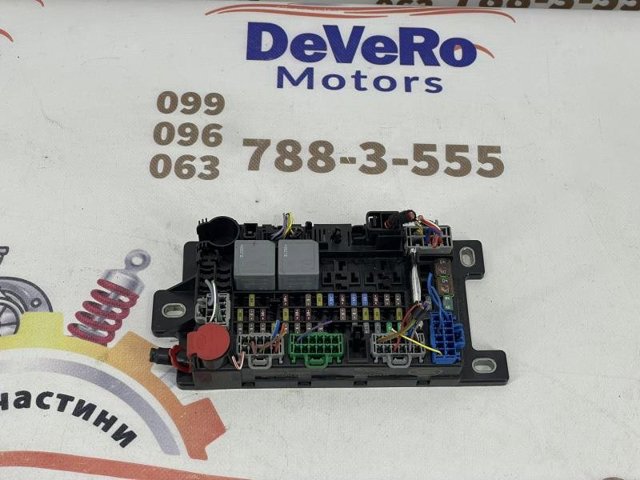 Панель предохранителей LR144125 LAND ROVER