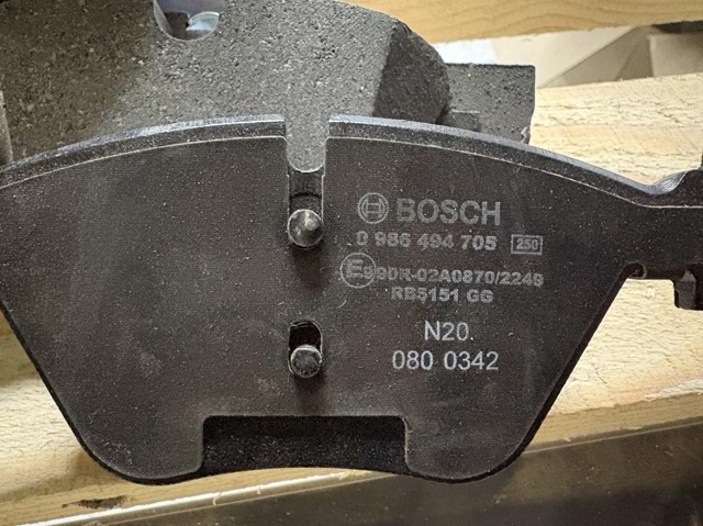 BOSCH 0986494705 Передние тормозные колодки в наличии Львов