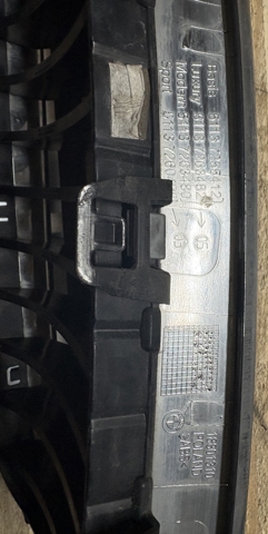 Решетка радиатора 18801310 BMW