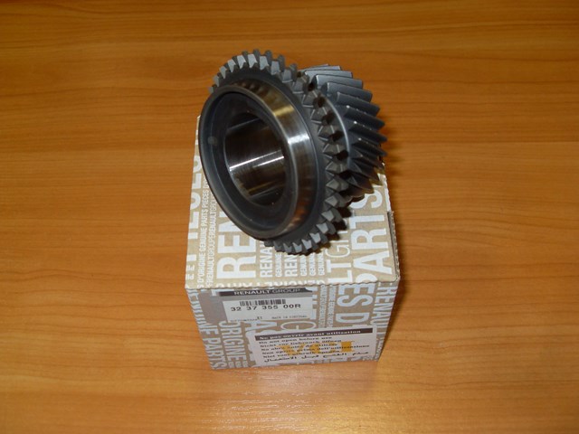 323735500R RENAULT Шестерня 6-й передачи ведомая купить в Киев