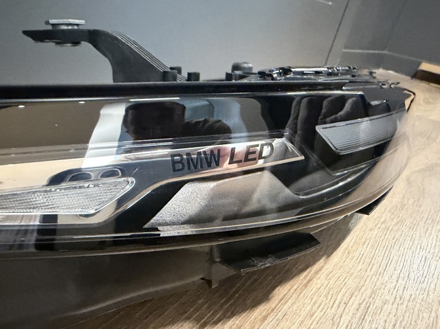 BMW 63115A9CFA6 Фара дневного света правая в наличии Ирпень