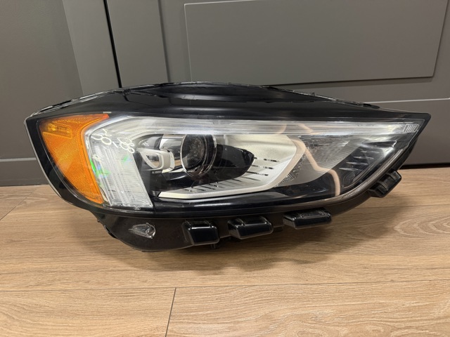 Фара дальнего света в сборе KT4Z13008AW FORD