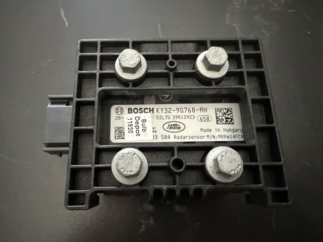 Радарный датчик дистанции LR135905 LAND ROVER