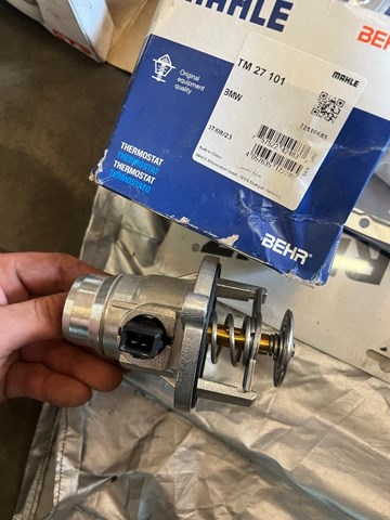 MAHLE TM27101 Термостат в наличии Черновцы