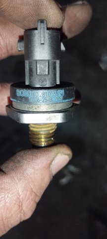 BOSCH 0281006191 Датчик давления топлива в наличии Украина