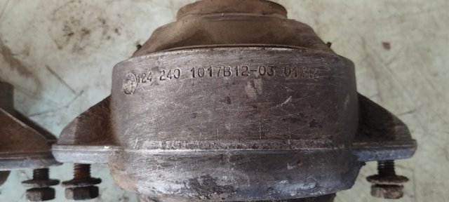 1242401017 Левая/правая опора двигателя купить Кривой Рог
