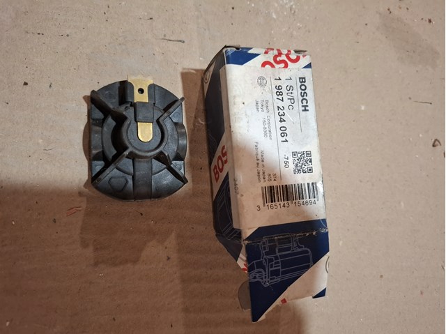 BOSCH 1987234061 Бегунок (ротор) распределителя зажигания, трамблера в наличии Харьков