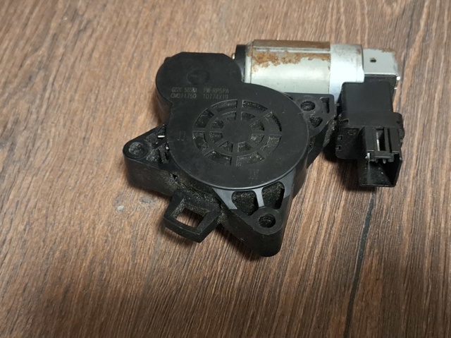 G22C5858X Mazda Мотор стеклоподъемника двери передней правой