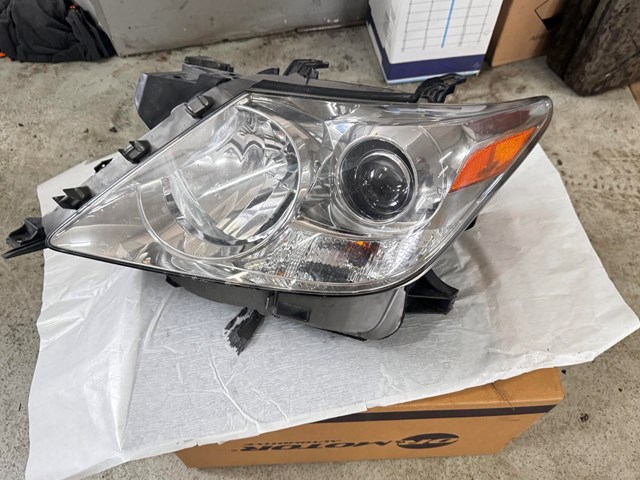 8117060D31 TOYOTA Левая фара купить в Харьков