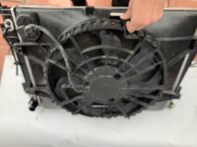 HYUNDAI 253103R500 Радиатор охлаждения двигателя в наличии Каменское