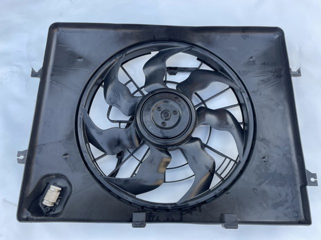 253803R170 HYUNDAI Диффузор радиатора охлаждения, в сборе с мотором и крыльчаткой купить в Харьков