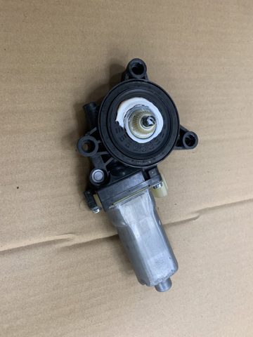 HYUNDAI 824603S001 Мотор стеклоподъемника двери передней правой в наличии Житомир