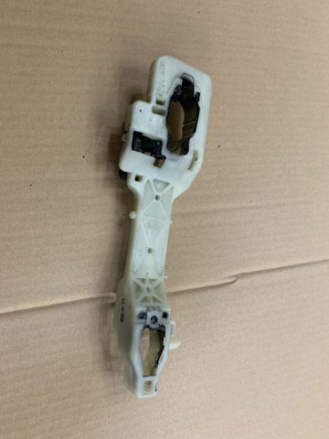 HYUNDAI 826653S000 Держатель наружной ручки двери передней правой в наличии Винница
