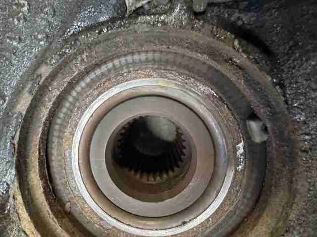 95533161220 PORSCHE Цапфа задняя правая купить в Кривой Рог