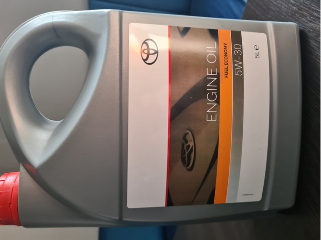 5W30 TOYOTA Масло моторное купить в Ужгород