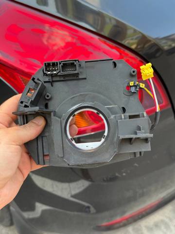 Кольцо AIRBAG контактное, шлейф руля 68067552AK CHRYSLER