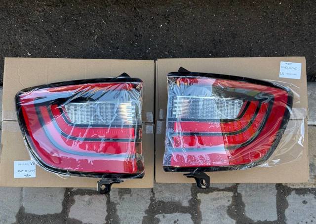 Фонари задние 68272126AB MARKET (OEM)