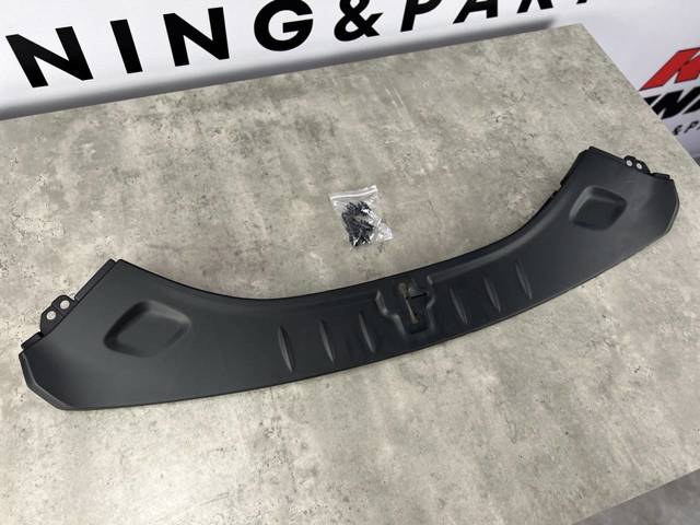 TESLA 106047400D Накладка передней панели (суппорта радиатора) верхняя в наличии Чернигов