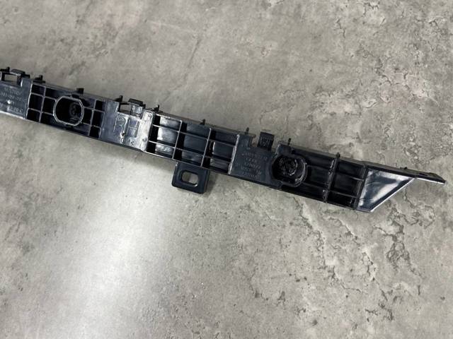 TESLA 109198700C Кронштейн бампера переднего правый в наличии Тернополь