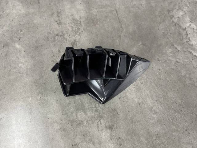 TESLA 109549500A Кронштейн бампера переднего внешний левый в наличии Ирпень