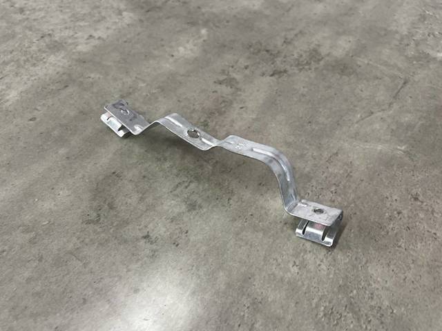 TESLA 110454000B Кронштейн бампера переднего внешний левый в наличии Павлоград
