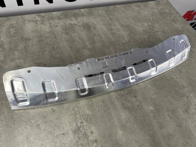 TESLA 149509300B Накладка передней панели (суппорта радиатора) верхняя в наличии Кривой Рог