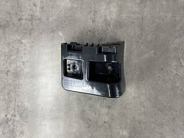 TESLA 150696800A Суппорт (кронштейн) крепления заднего фонаря левый в наличии Павлоград