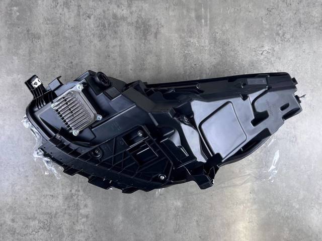 TESLA 151495300A Правая фара в наличии Харьков