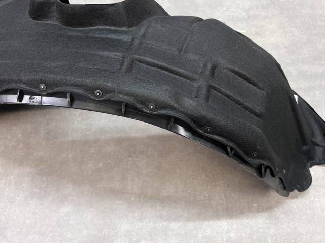VOLVO 30744863 Подкрылок крыла переднего левый в наличии Сумы