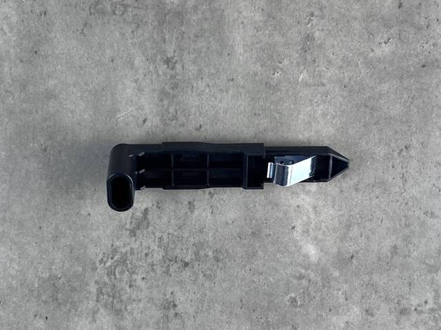 30763155 VOLVO Кронштейн (адаптер) крепления фары передней купить в Украина