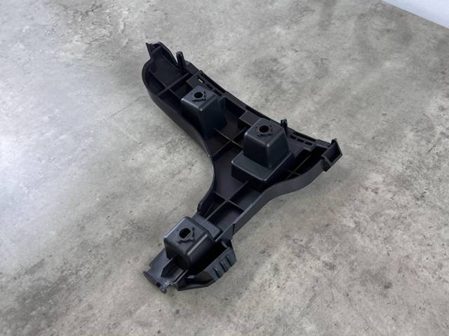 VOLVO 30763440 Кронштейн бампера заднего внешний левый в наличии Киев