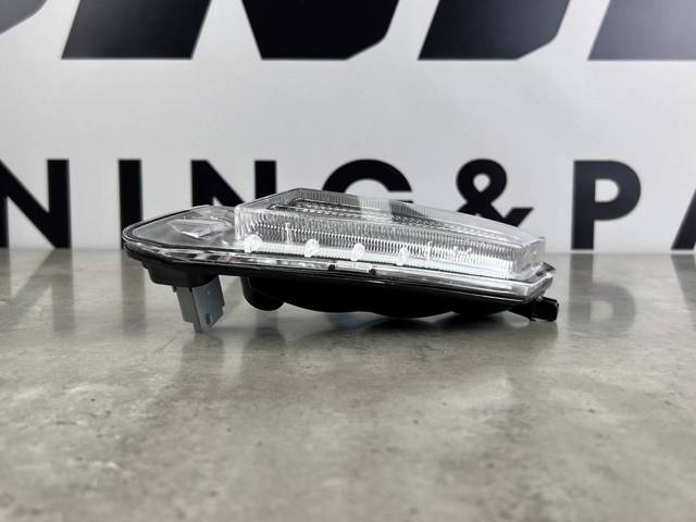 31290874 VOLVO Габарит передний правый купить в Николаев