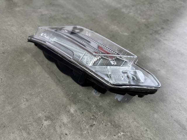 31290874 VOLVO Габарит передний правый купить в Хмельницкий